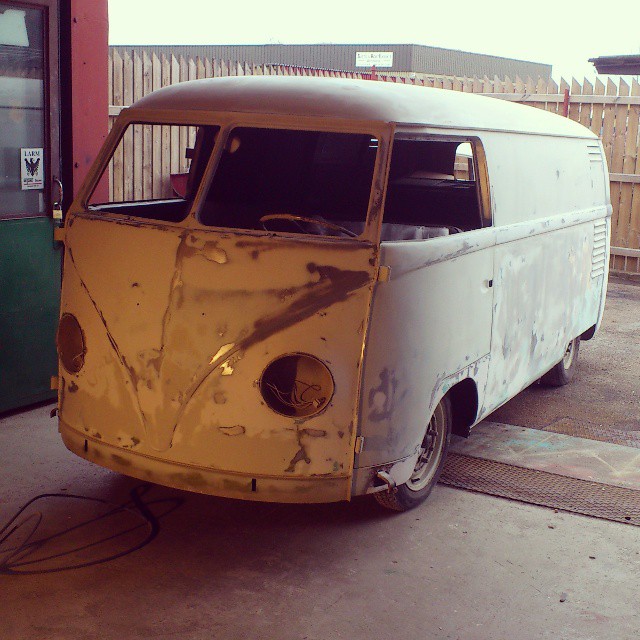 54 VW bus barndoor